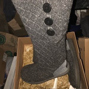Charcoal uggs